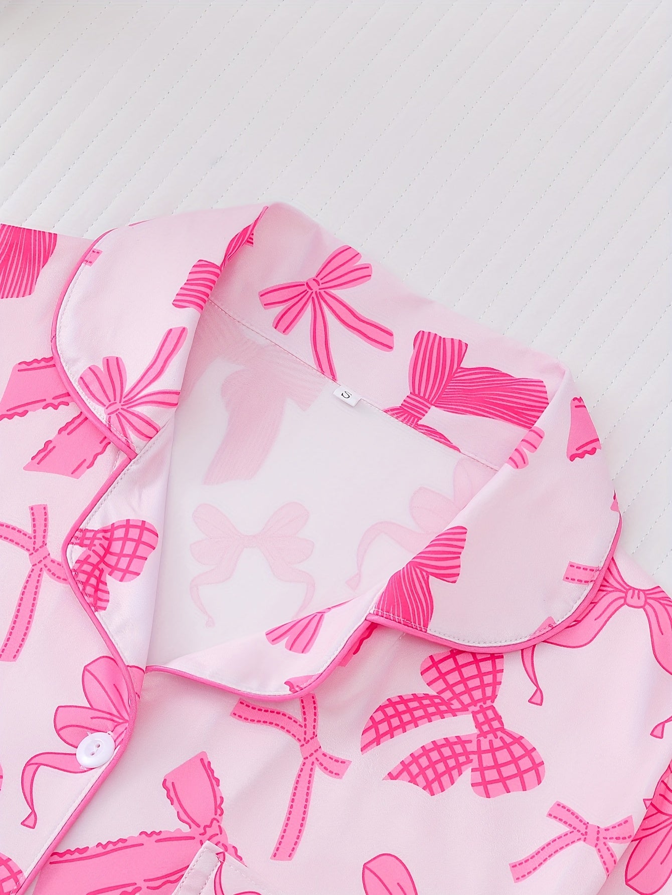 Three Sets Of Women'S Pajamas Set, Women'S Pajamas Set Combination, Knitted Fabric, Short Sleeved Button Top And Matching Pants, Full Body Print, Collar And Pocket Details, Suitable For ' Adult Pajamas Set