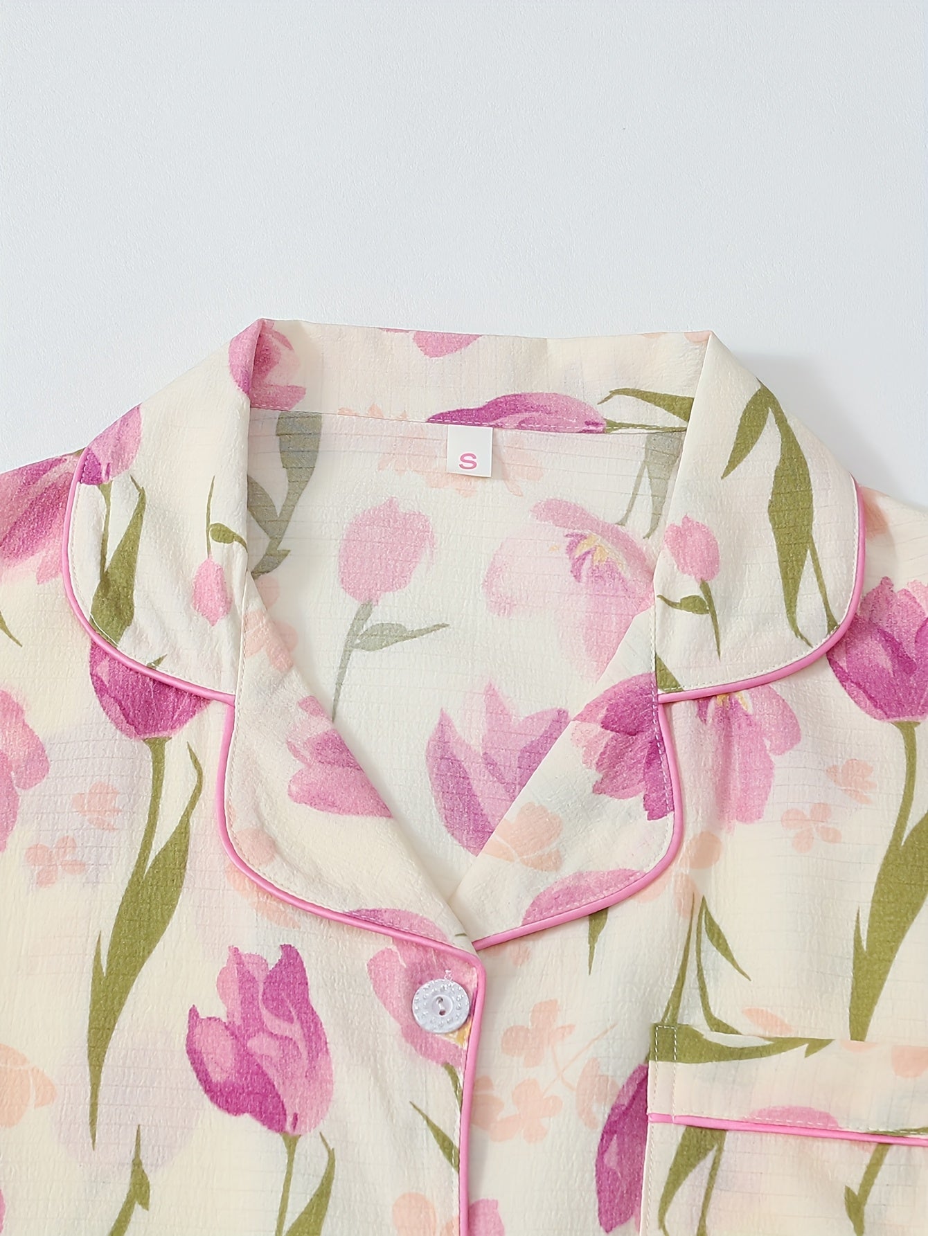 [Women's Red Tulip Pajama Set] Two-Piece Women's Red Tulip Flower Print Pajama Set, Short Sleeve Button- Shirt and Bow Tie Pants for Spring Summer Autumn Casual Loungewear