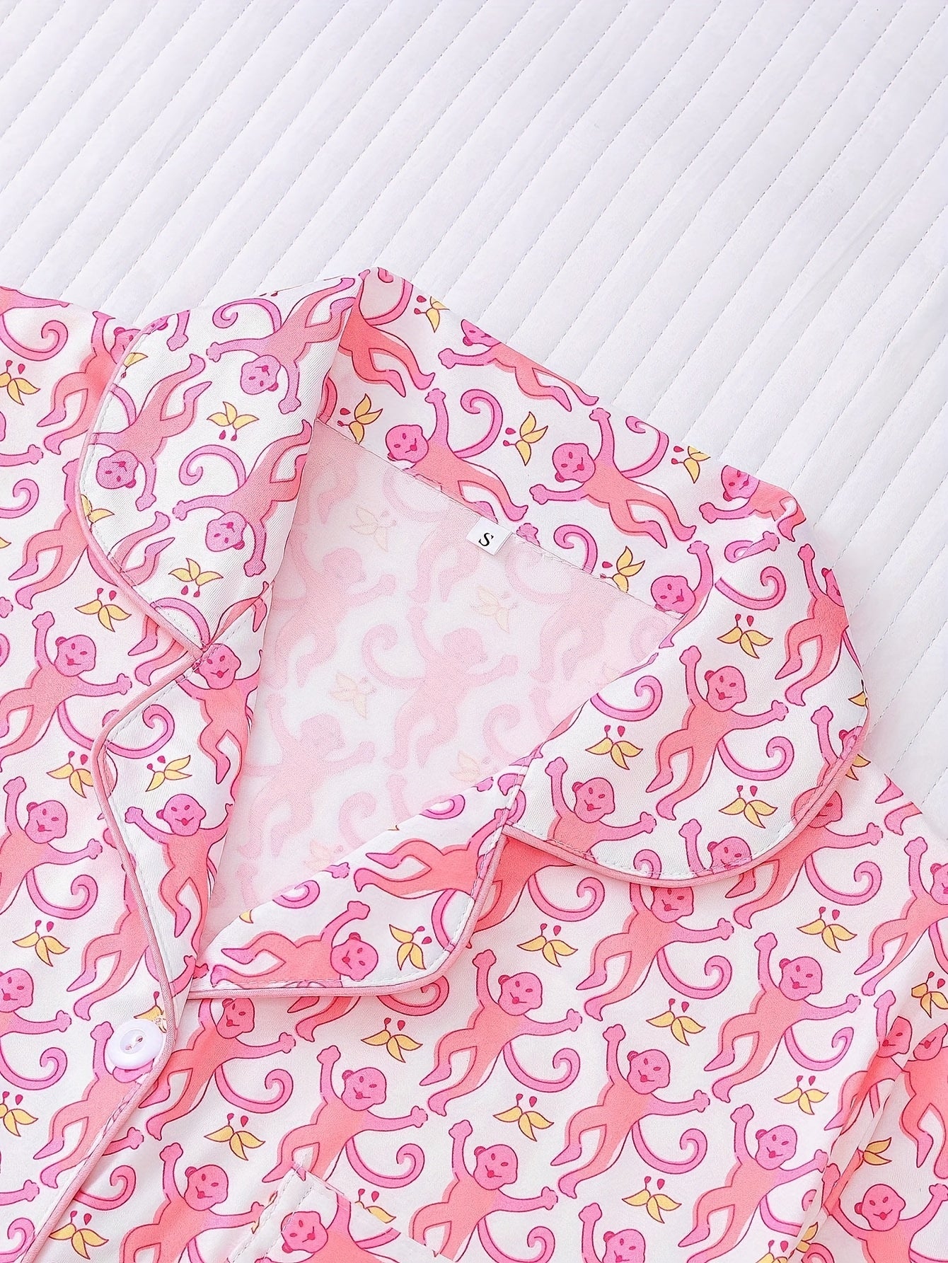 Three Sets Of Women'S Pajamas Set, Women'S Pajamas Set Combination, Knitted Fabric, Short Sleeved Button Top And Matching Pants, Full Body Print, Collar And Pocket Details, Suitable For ' Adult Pajamas Set