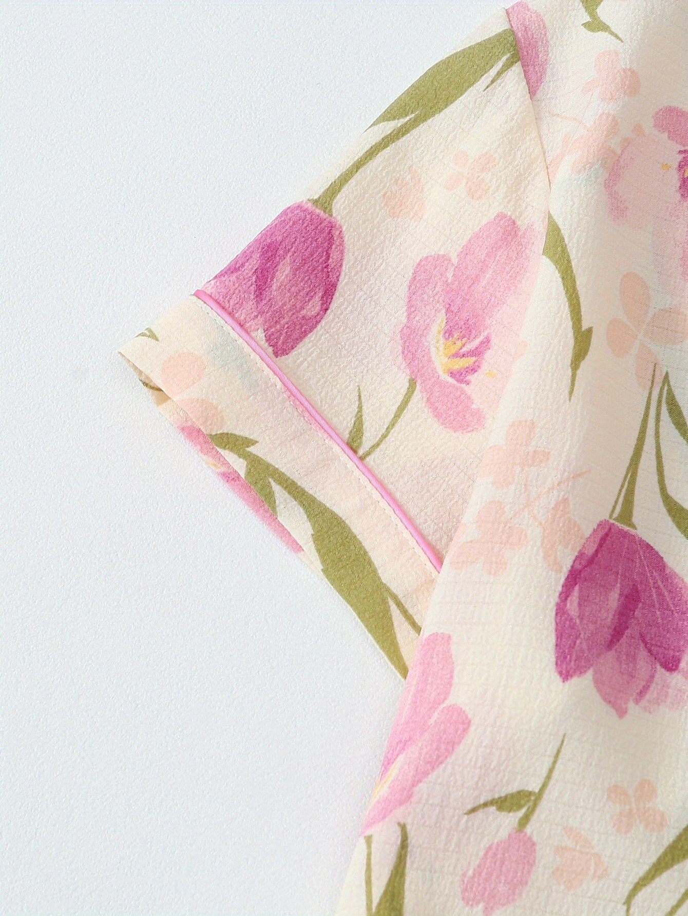 [Women's Red Tulip Pajama Set] Two-Piece Women's Red Tulip Flower Print Pajama Set, Short Sleeve Button- Shirt and Bow Tie Pants for Spring Summer Autumn Casual Loungewear