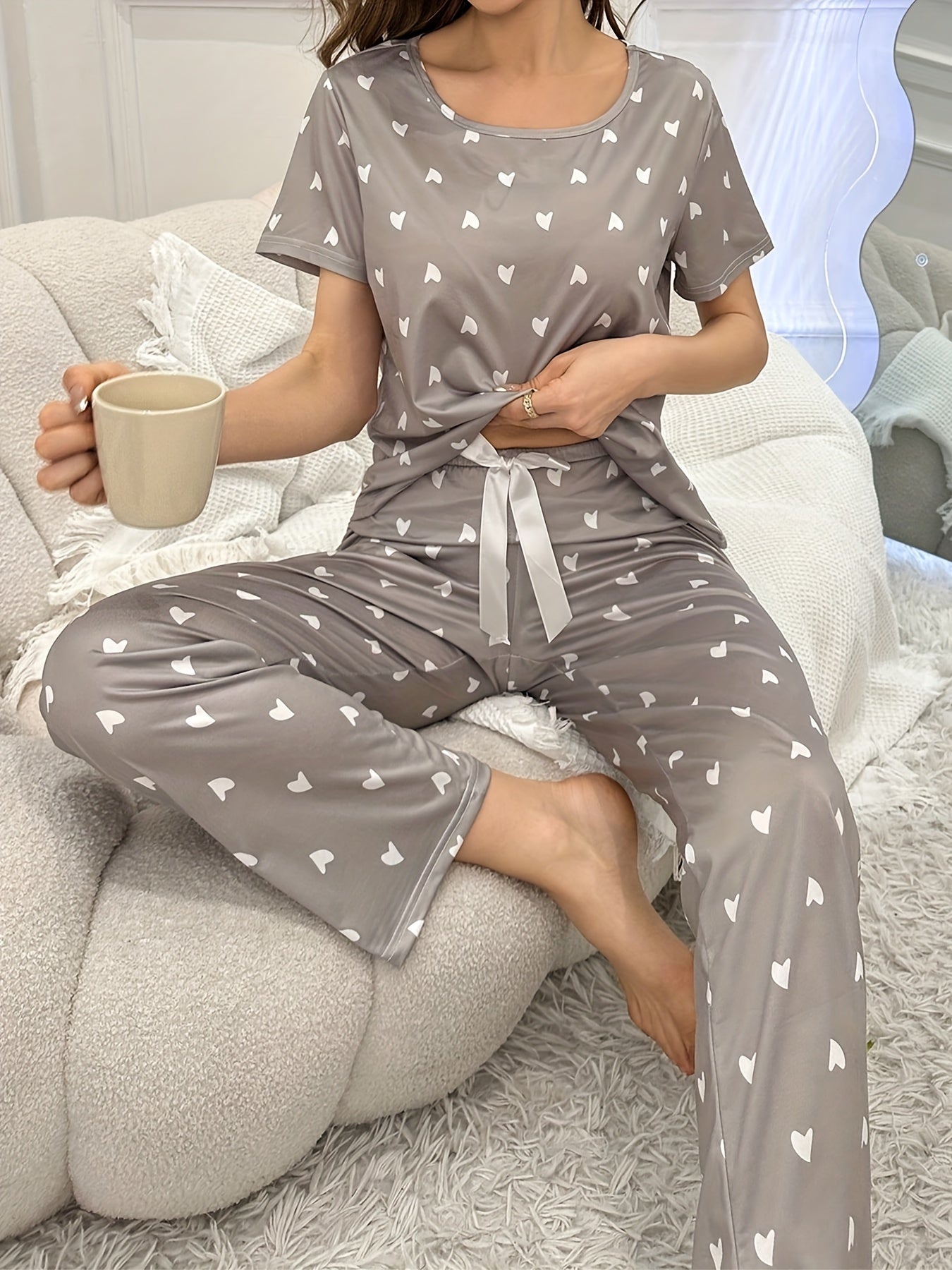 Women's Heart Print Casual Pajama Set, Short Sleeve Round Neck Top & Pants, Comfortable Relaxed Fit Lounge & Sleepwear