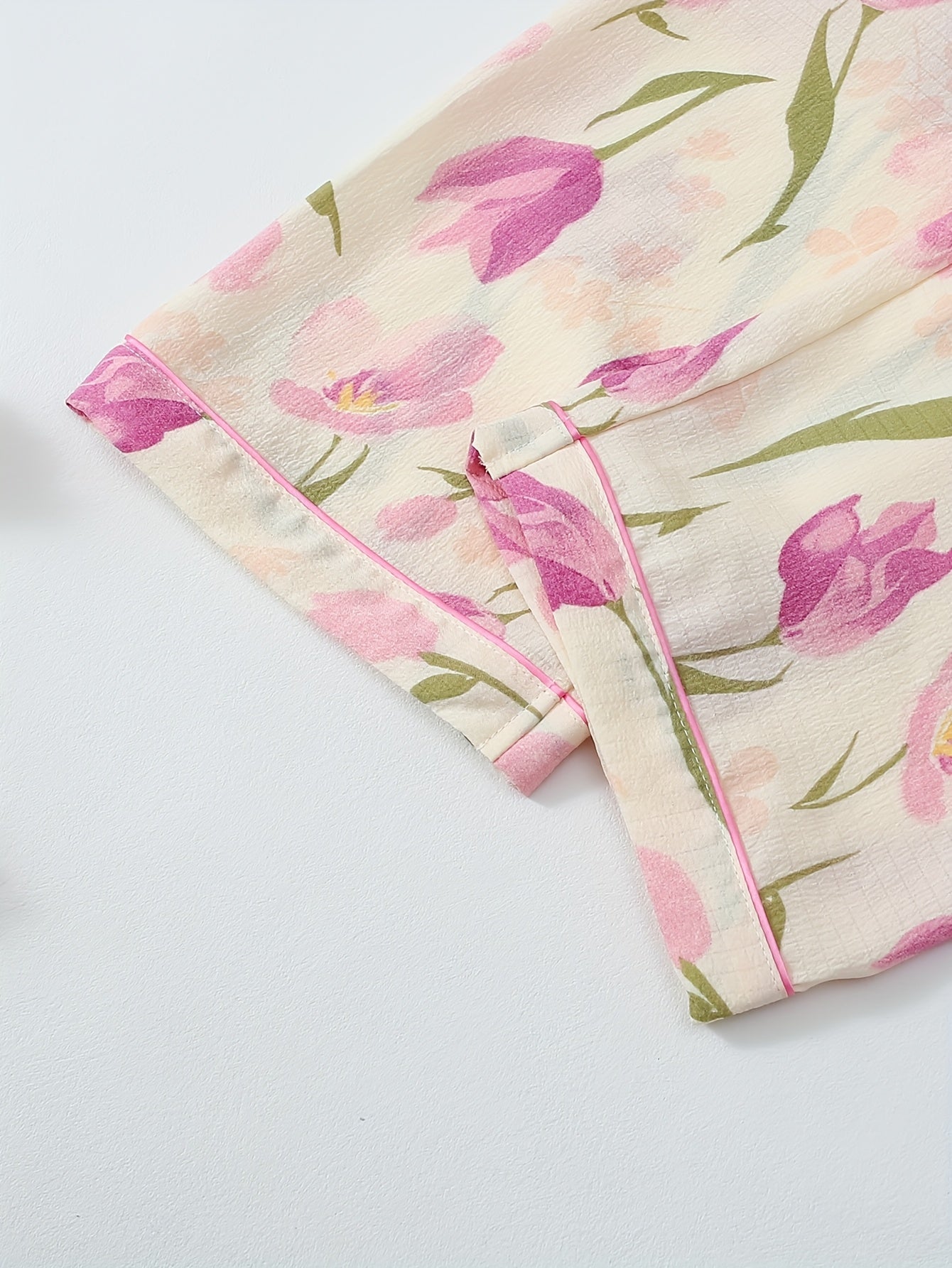 [Women's Red Tulip Pajama Set] Two-Piece Women's Red Tulip Flower Print Pajama Set, Short Sleeve Button- Shirt and Bow Tie Pants for Spring Summer Autumn Casual Loungewear