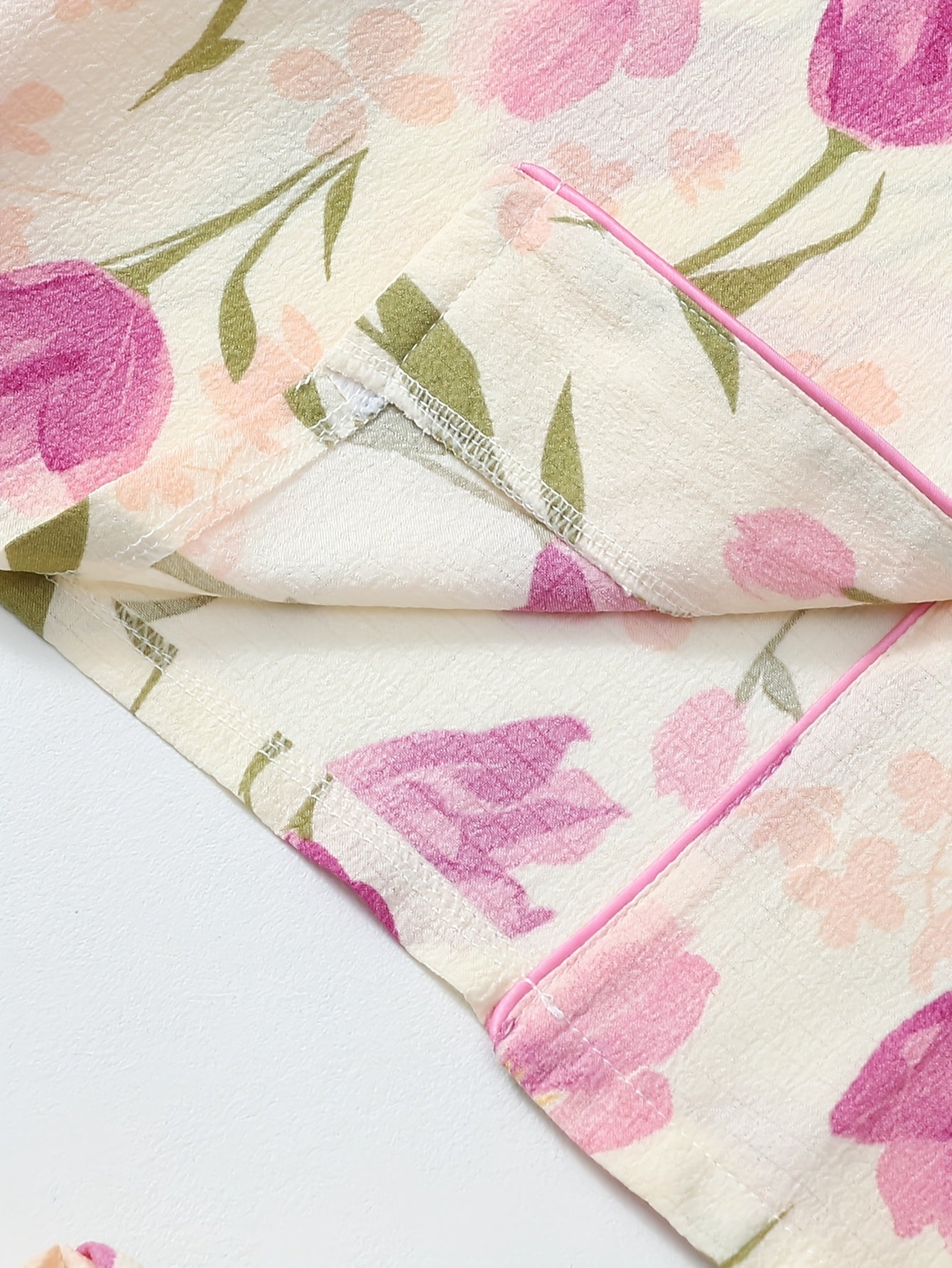 [Women's Red Tulip Pajama Set] Two-Piece Women's Red Tulip Flower Print Pajama Set, Short Sleeve Button- Shirt and Bow Tie Pants for Spring Summer Autumn Casual Loungewear