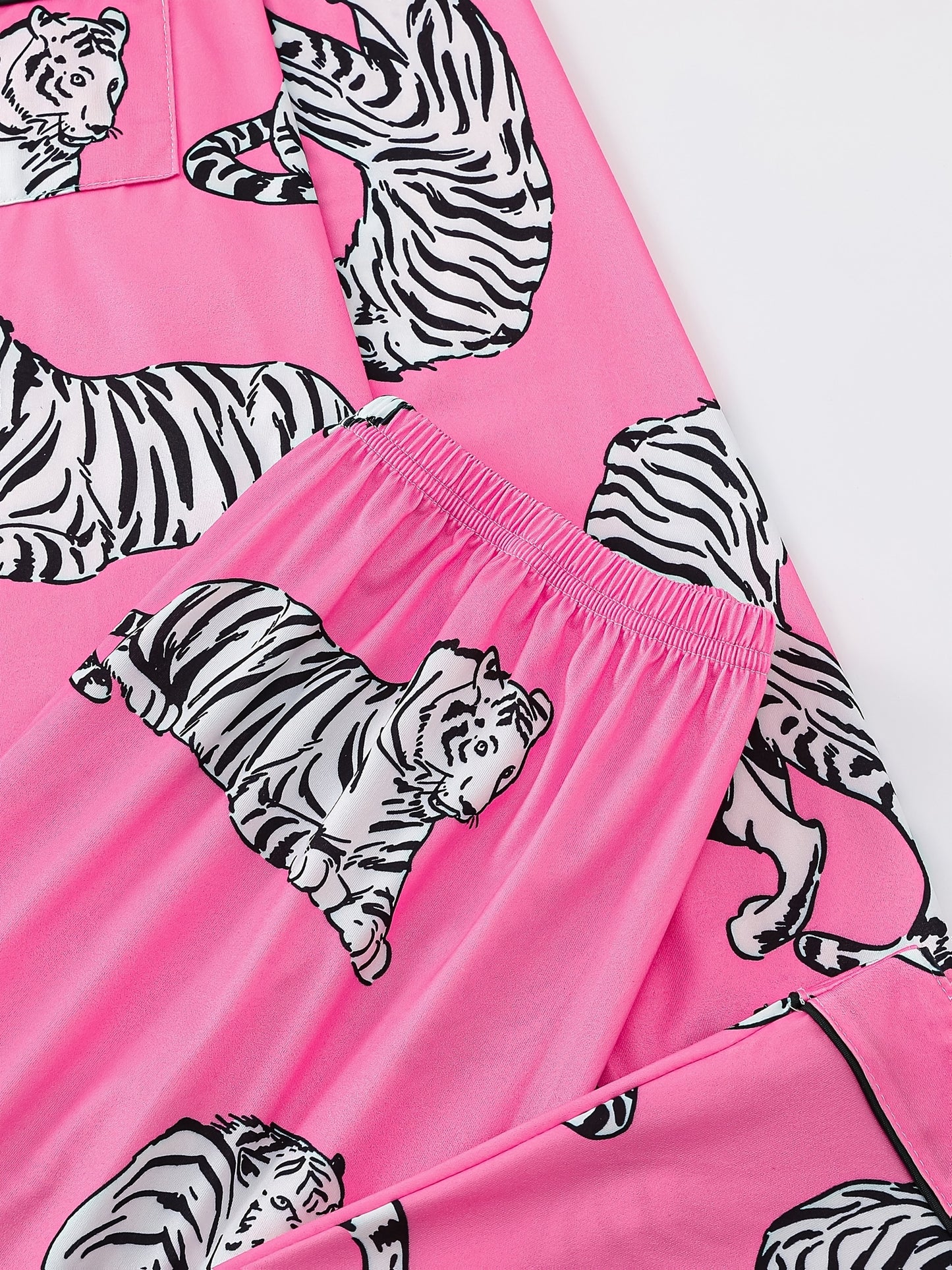 Two Piece Elegant Women's Sleepwear Set, Comfortable Fabric, Long Sleeved Button Up Top, Paired with Matching Pants, Printed All Over, Pocket Details, Suitable for All Season Wear