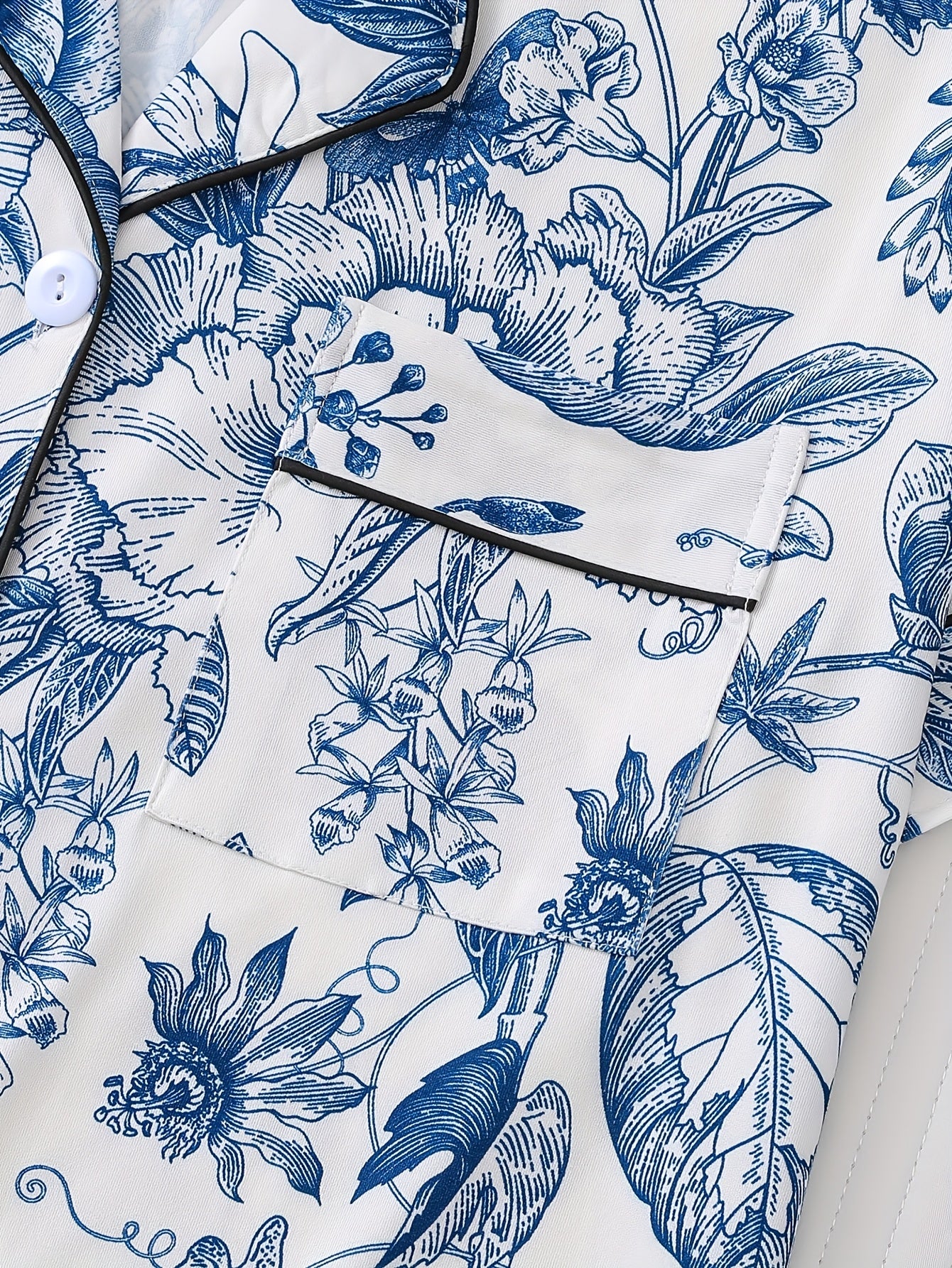 Three Piece Women'S Elegant Polyester Pajama Set, Fabric, Comfortable For All Seasons, Short Sleeved Button Top, Matching Shorts And Pants, With Full Body Printing And Pocket Details, Suitable For Adult Pajama Set